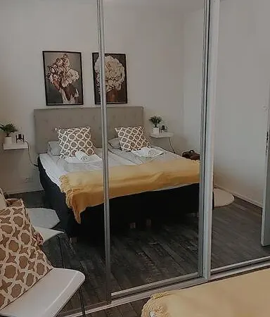 アパート 》kaupunkikoti Ursini - Turun Keskustan Sydaemessae